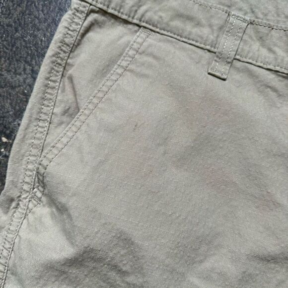Signature Levi’s Tan Cargo Pants Lightweight Essential Men’s Size 40 Outdoors - Picture 7 of 16